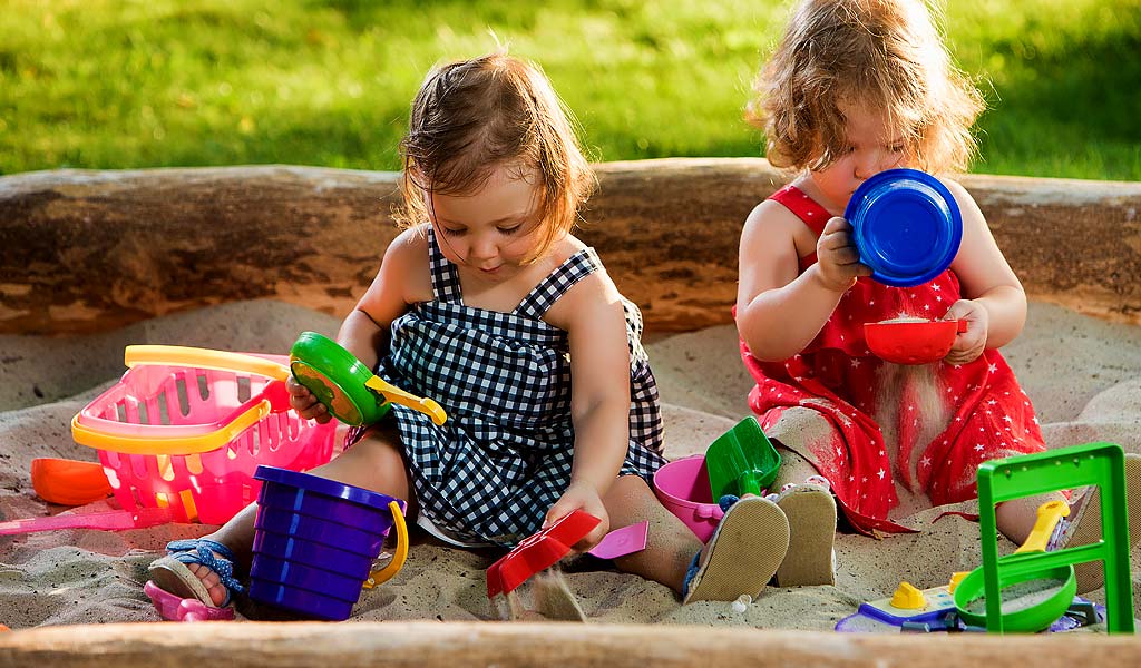 bg-slider-c-wee-care-montessori